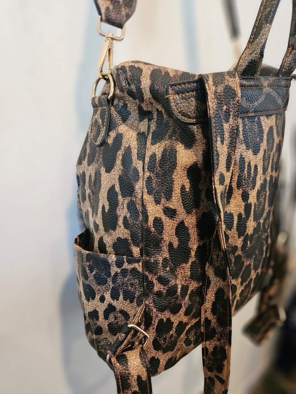 Modern + Chic Brielle Leopard Print Convertible Women’s Backpack Shoulder Bag - Picture 6 of 15
